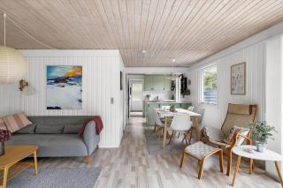 1602-Aakirkeby-Bonamarken-8 - 6