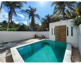 1 Minute Walk to the Beach! - 2