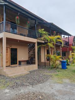 Habitaciones y Cabañas El Sauce - Tela - 0