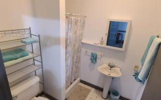 K2 Affordable 2nd Floor 1BR Near MTU w Keweenaw Fun - 3