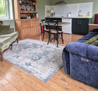 Apartment-Sleeps2-Parking-Garden-Patio - 6