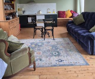 Apartment-Sleeps2-Parking-Garden-Patio - 5