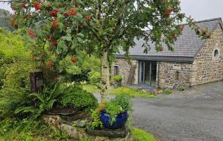 The Stone Barn, Eco Friendly, Wood-Fired Hot Tub - 5