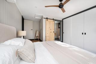 Capeviews on Higgins with separate Studio - 1