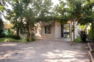 Divina casa con parque y Piscina climatizada en mini barrio cerrado - 4