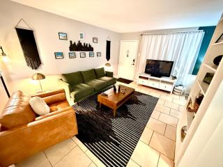 Pristine Montrose Walkable Apt Half Block to Menil Museum - Houston - 7
