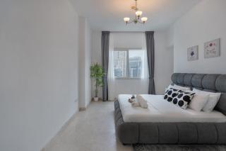 Luxury 3 Bedroom Dubai Marina Stay - 3