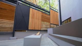 Modern home at Oaks Hill Country Club - 7