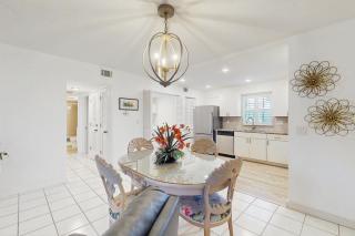 Palm Manor Condominiums - 4