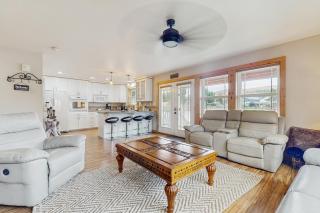 Tranquil Shores Hideaway - 6