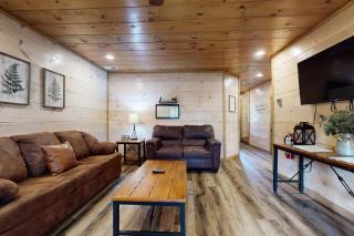 Bear Cove Falls Unit 2 - 4