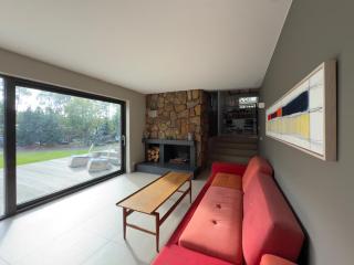 Elegant Designer Villa in a Peaceful Neighborhood - 6