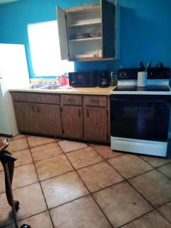 GpL 5544 Cozy Getaway with Bright Colors & Full Kitchen - 5
