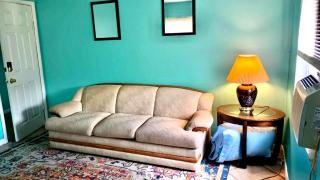 Cozy Getaway with Bright Colors & Full Kitchen - 7