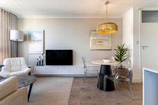 Modern 1 Bedroom Table Mountain View Hideaway, Milnerton - 3