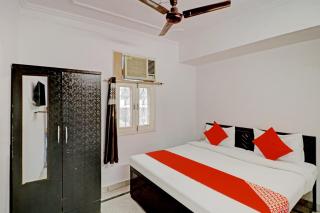 Hotel O Red Apple Home - 0