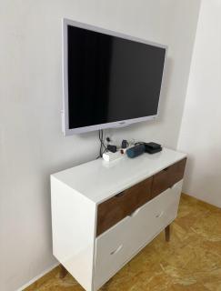Two bedroom living room single courtyard villa - - 7