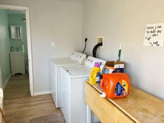 The Uno Room first floor 10 min d-town 15 airport - 8