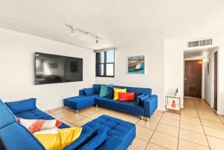 Oceanview Apt With Parking And Steps To The Sand - 9