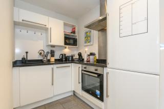 Central Luxury Apartment - Perfect for business stays - 3