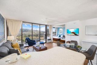 Fabulous Mountain View with Free Parking, Near Waikiki Beach - 0
