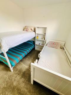 Farm Stay at Gaia Homestead - Macgregor - 5