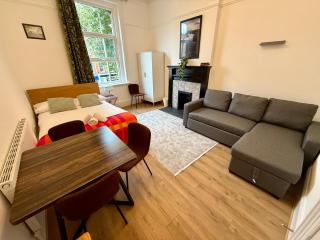 The Finchley Grand Flat I - 1