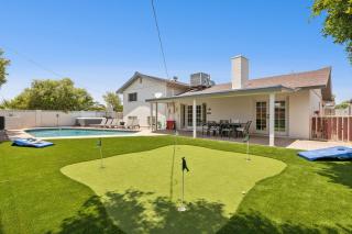 Desert Pearl Hot tub for 8 Pool BY Games - 3