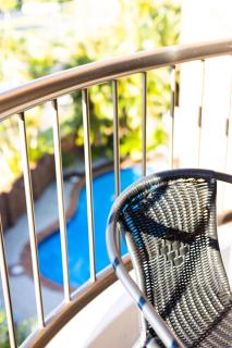 Surfrider - Beach front apartment with pool - 4