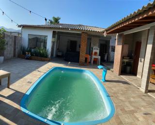 Casa com piscina próximo à praia - 9