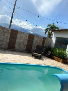 Casa com piscina próximo à praia - 8