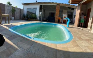 Casa com piscina próximo à praia - 0
