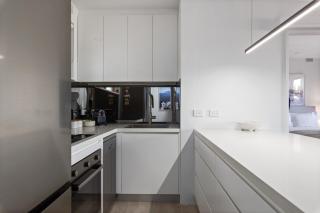 Bright Mosman Apartment with Onsite Parking - 4