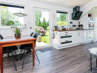 4 person holiday home in Hovborg-By Traum - 1