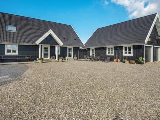 Panoramic Retreat with Spa - Ranum - 9