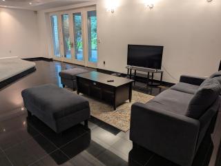 Luxurious large private space with Sauna, Gym and Office - 5