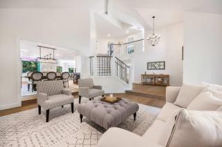 Bellevue Lakemont 4BR&Den Hot Tub & EV Charger - 0