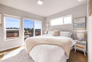 Eco-Friendly 3BR Retreat UW & Hospital - 8