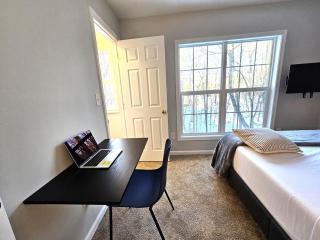 Tranquil 3BR Creekside Retreat Monthly Rental - 2