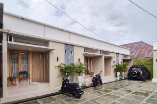 RedDoorz near Mutiara SIS Al Jufrie Airport Palu 3 - 7