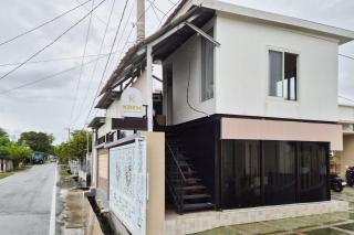 RedDoorz near Mutiara SIS Al Jufrie Airport Palu 3 - 6