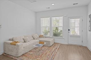 Coastal Charm Cottage - 8