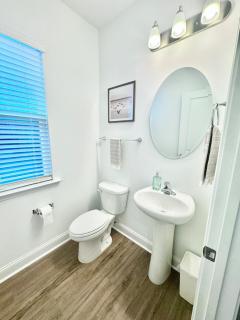 Coastal Charm Cottage - Charleston - 2