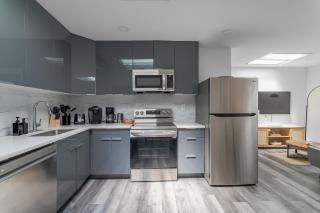 Bright 2BR 2BA Steps from Central Park, Great Location! - 5