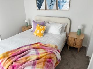 Colour Burst Townhouse - 7
