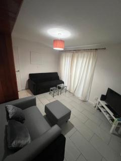 3 Beds, 2 Baths, Northampton, Free Parking, 50mins Train to London Euston - Overstone - 3