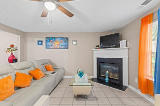 Spectacular Quiet Townhome with Modern Comfort - 0