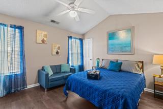 Spectacular Quiet Townhome with Modern Comfort - 1
