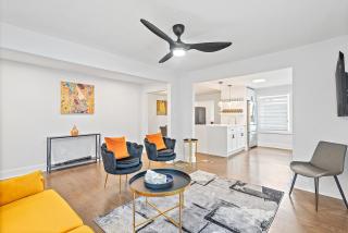 Stylish home by Emory TV in all 4 bedrooms - 0