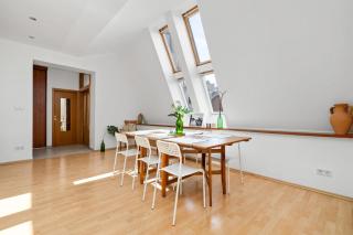 Main Square Views & In The Heart of Bratislava Old Town - 9